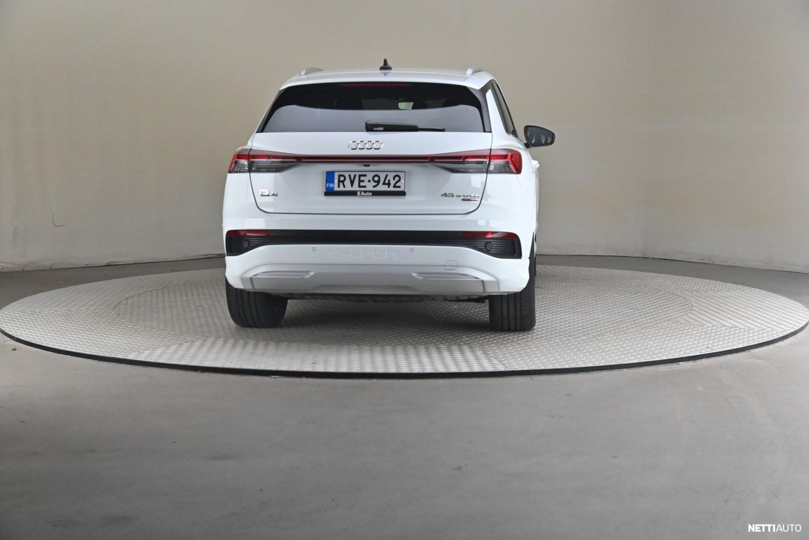 Audi Q4 e-tron 2023, photo 5/28