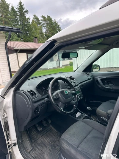 Skoda Roomster 1,2 TSI 85 Experience 2013, photo 5/14