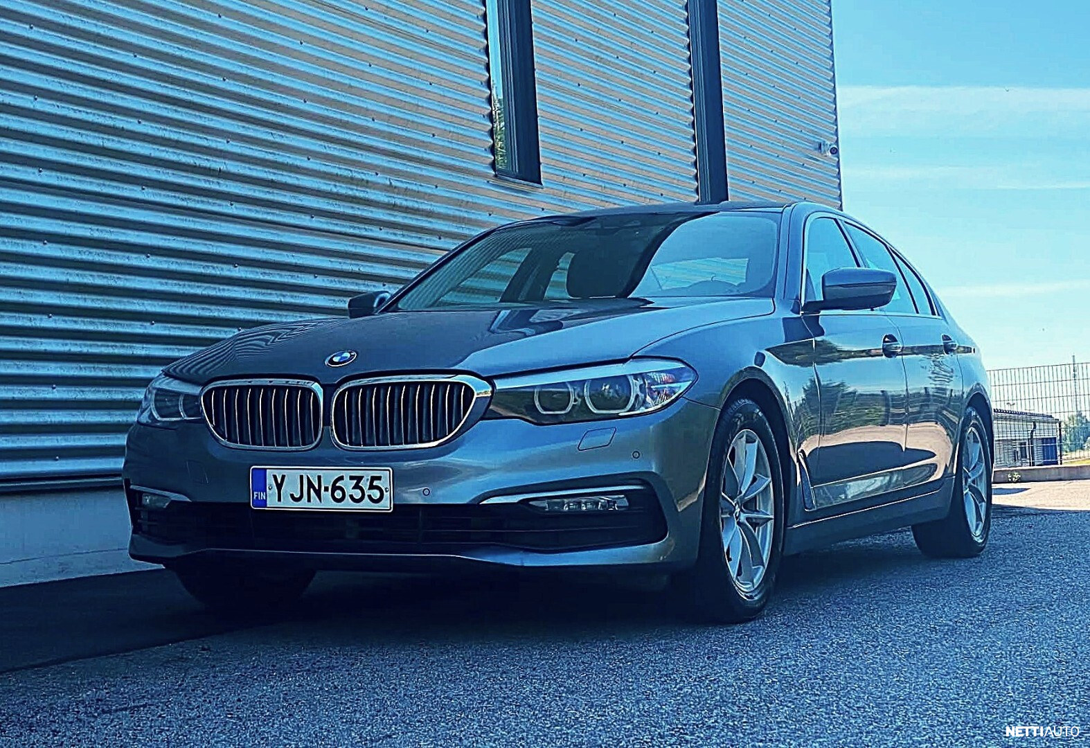 BMW 520
