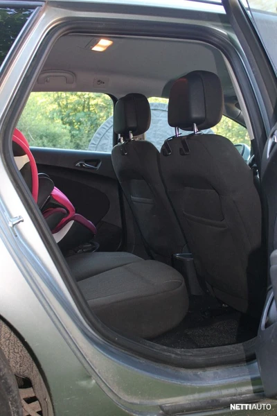 Opel Astra 2012, kuva 5/10