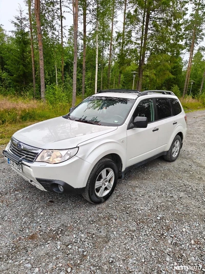 Subaru Forester 2010, photo 1/17