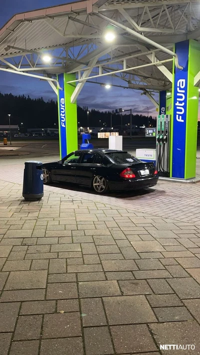 Mercedes-Benz 220 2003, kuva 2/11