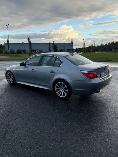 BMW 530 dA 2004, kuva 3/12