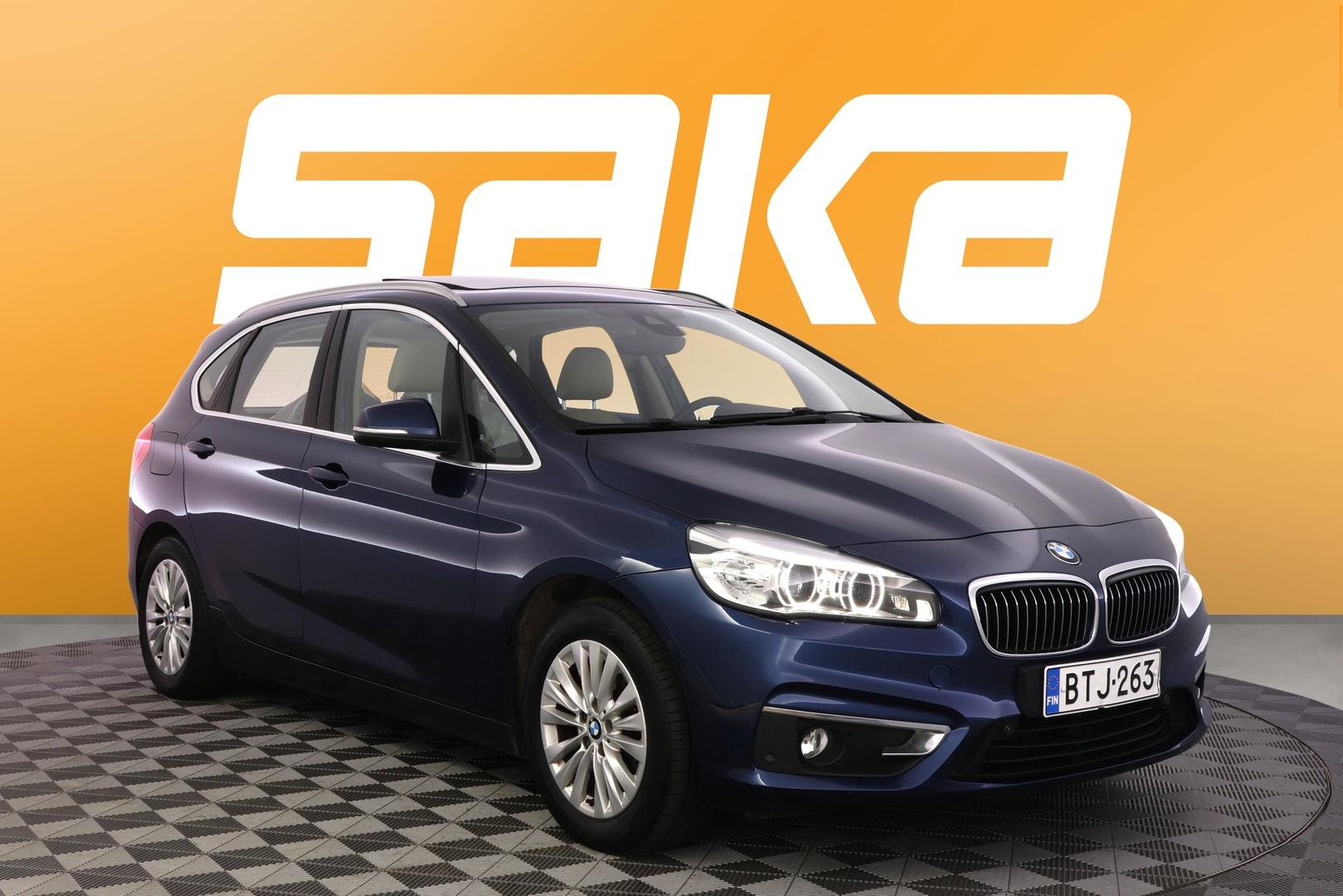 BMW 218