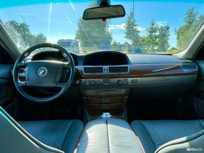BMW 745 2002, photo 2/16