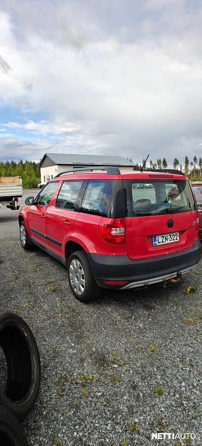 Skoda Yeti 1,6 TDI Active GreenLine 2012, kuva 3/10