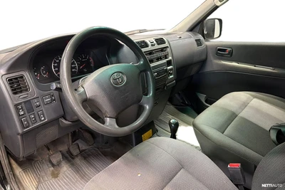 Toyota Hiace 2,5 D-4D 4WD 117 5ov pitkä 2012, kuva 3/3