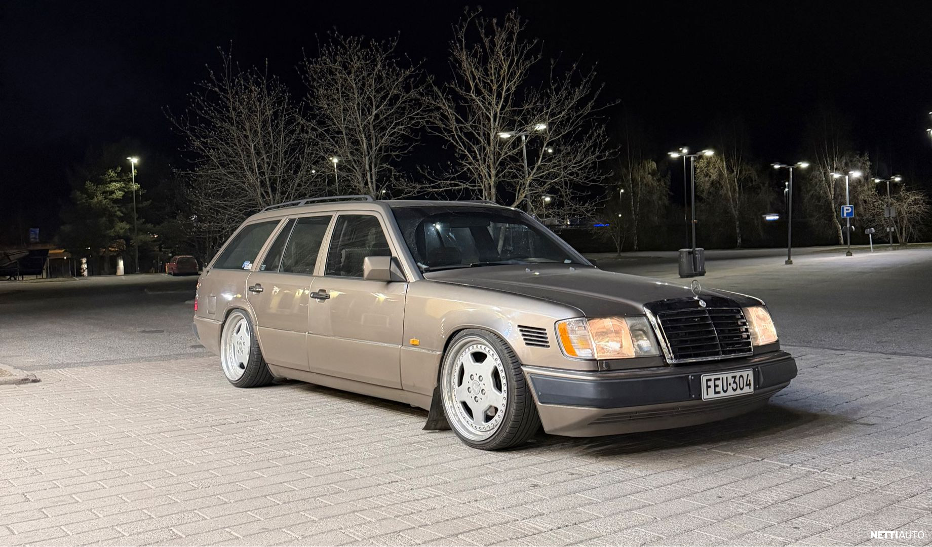 Mercedes-Benz 300