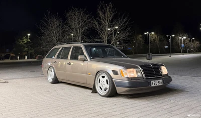Mercedes-Benz 300 1990, kuva 1/8