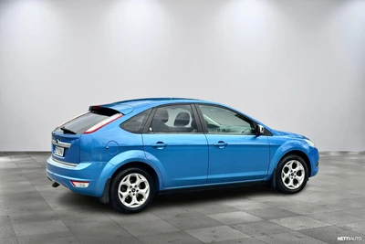 Ford Focus 1,6 100hv GHIA 5-ov 2009, photo 4/13