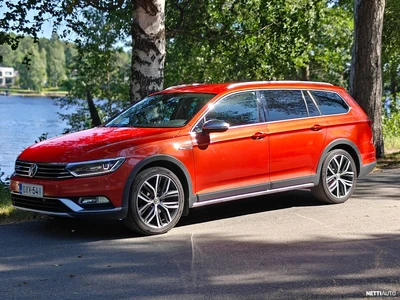 Volkswagen Passat 2016, photo 2/14