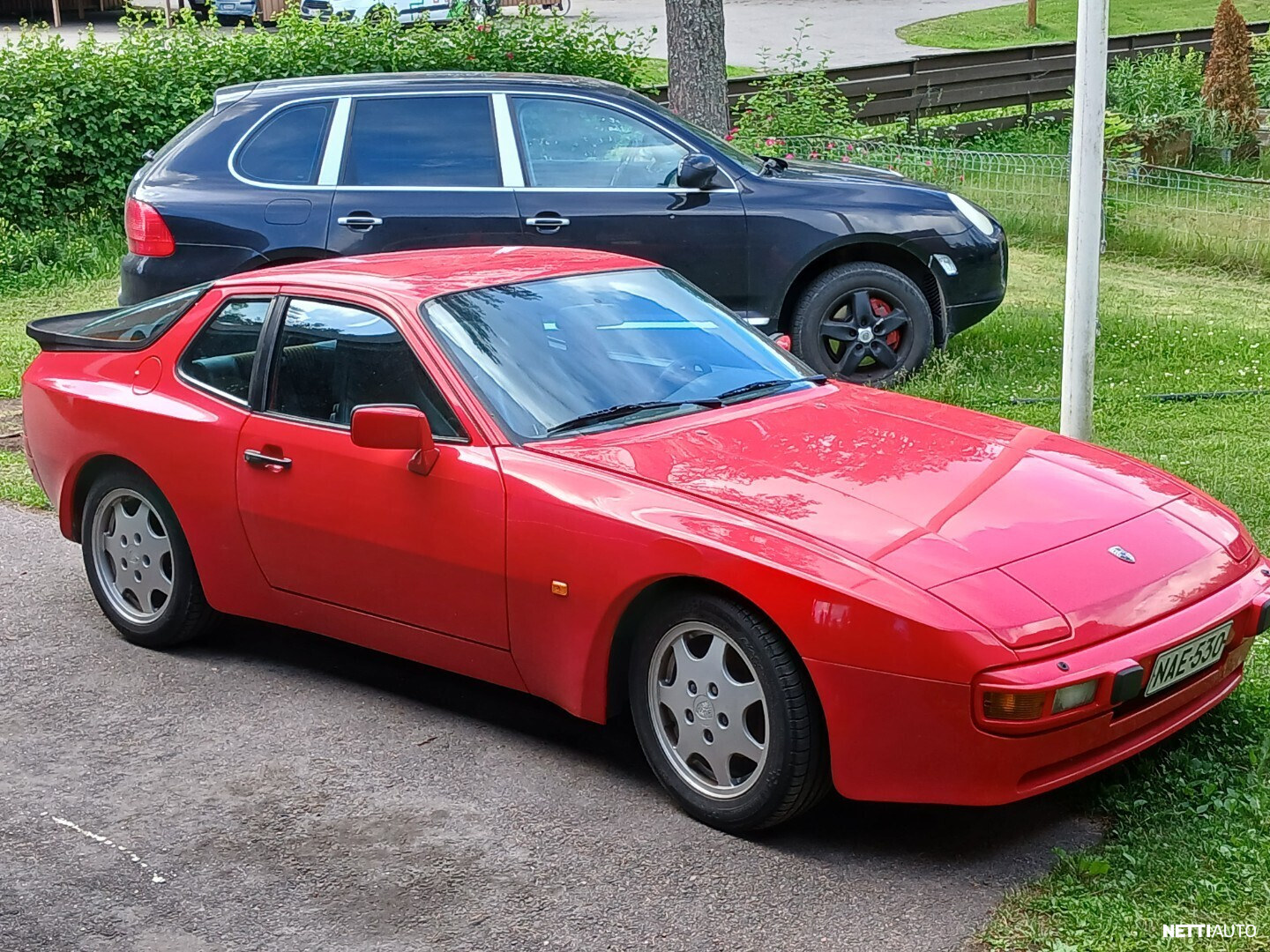 Porsche 944
