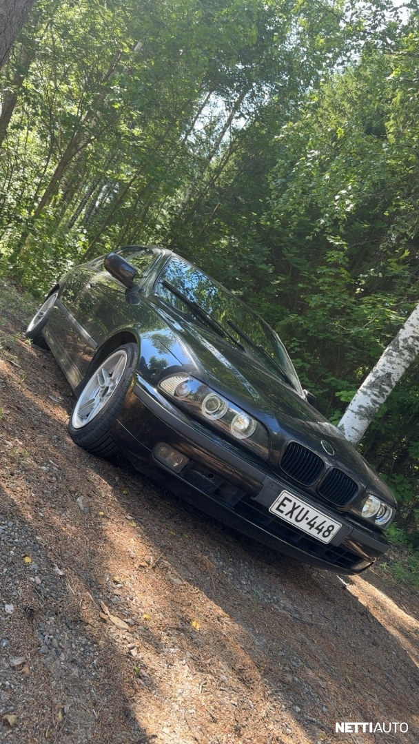BMW 528