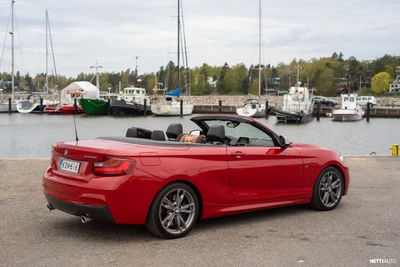 BMW M235i xDrive 2016, photo 2/9
