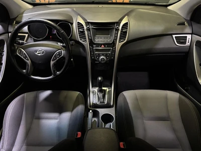 Hyundai i30 2016, photo 6/10