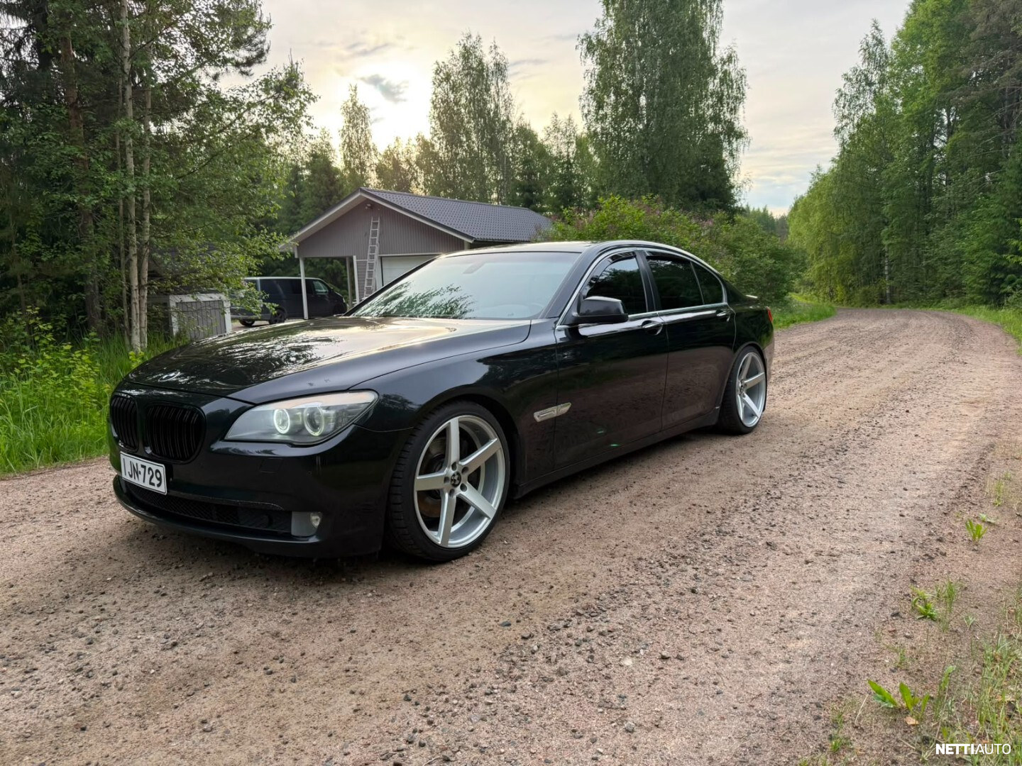 BMW 740