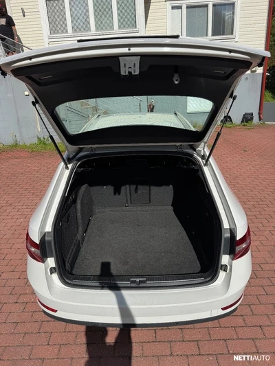 Skoda Superb 2019, kuva 2/15