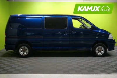 Toyota Hiace 2,5 D-4D 4WD 117 5ov pitkä 2012, photo 2/19