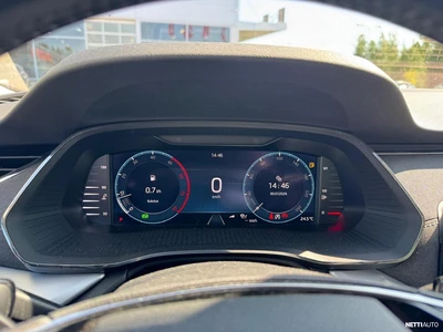 Skoda Octavia 2020, photo 7/9