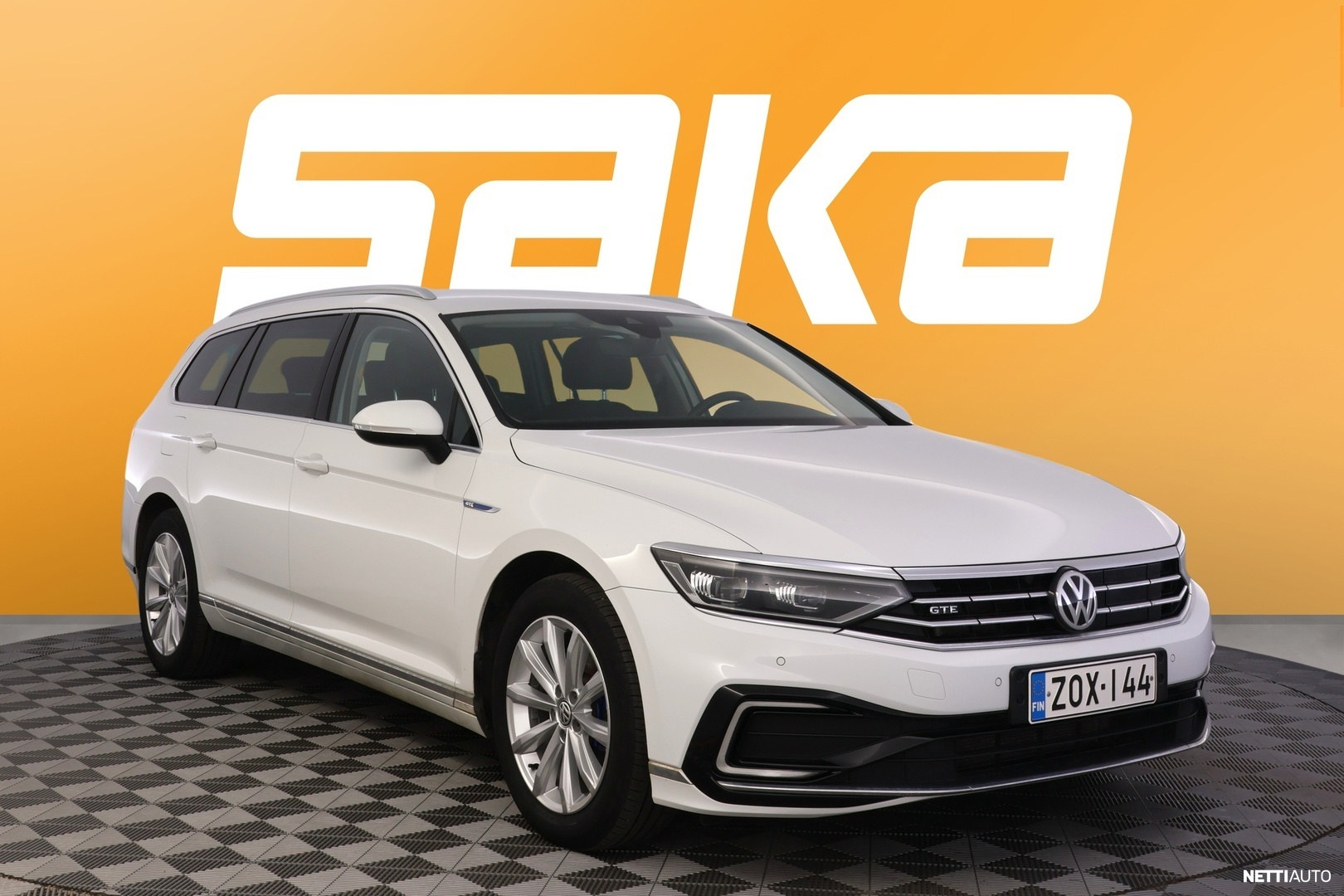 Volkswagen Passat Variant GTE Plug-In Hybrid 160 kW DSG-automaatti