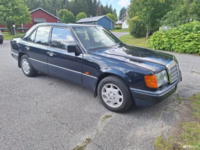 Mercedes-Benz 200 W 124 1991, kuva 2/15