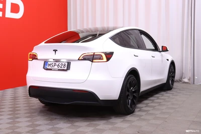 Tesla Model Y Long Range 2023, kuva 2/36