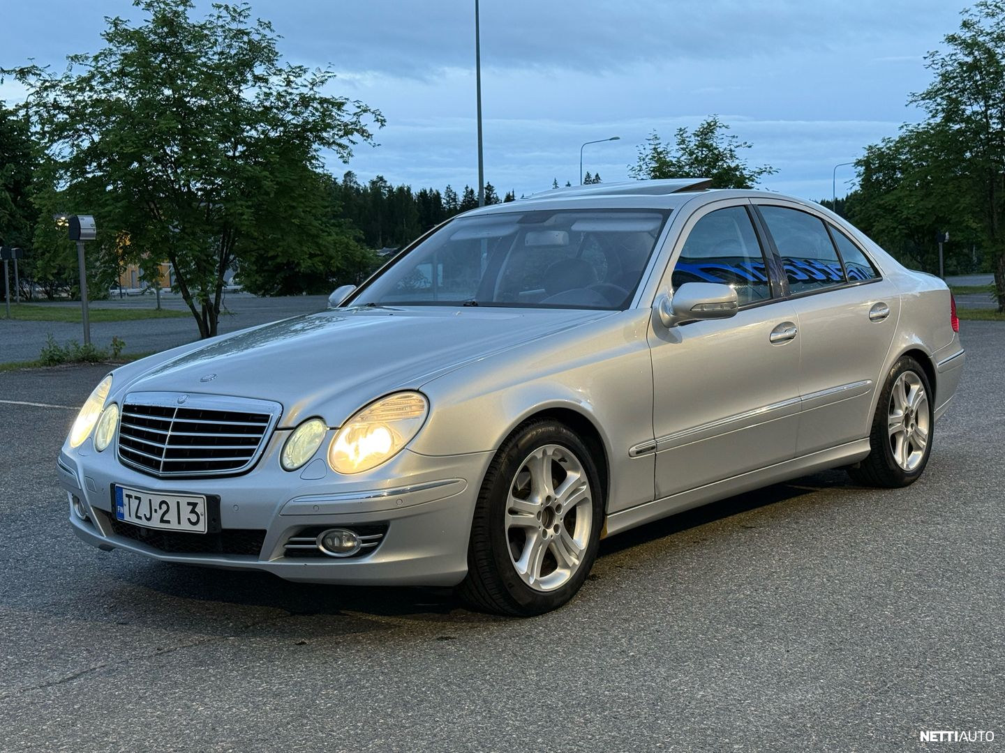 Mercedes-Benz E