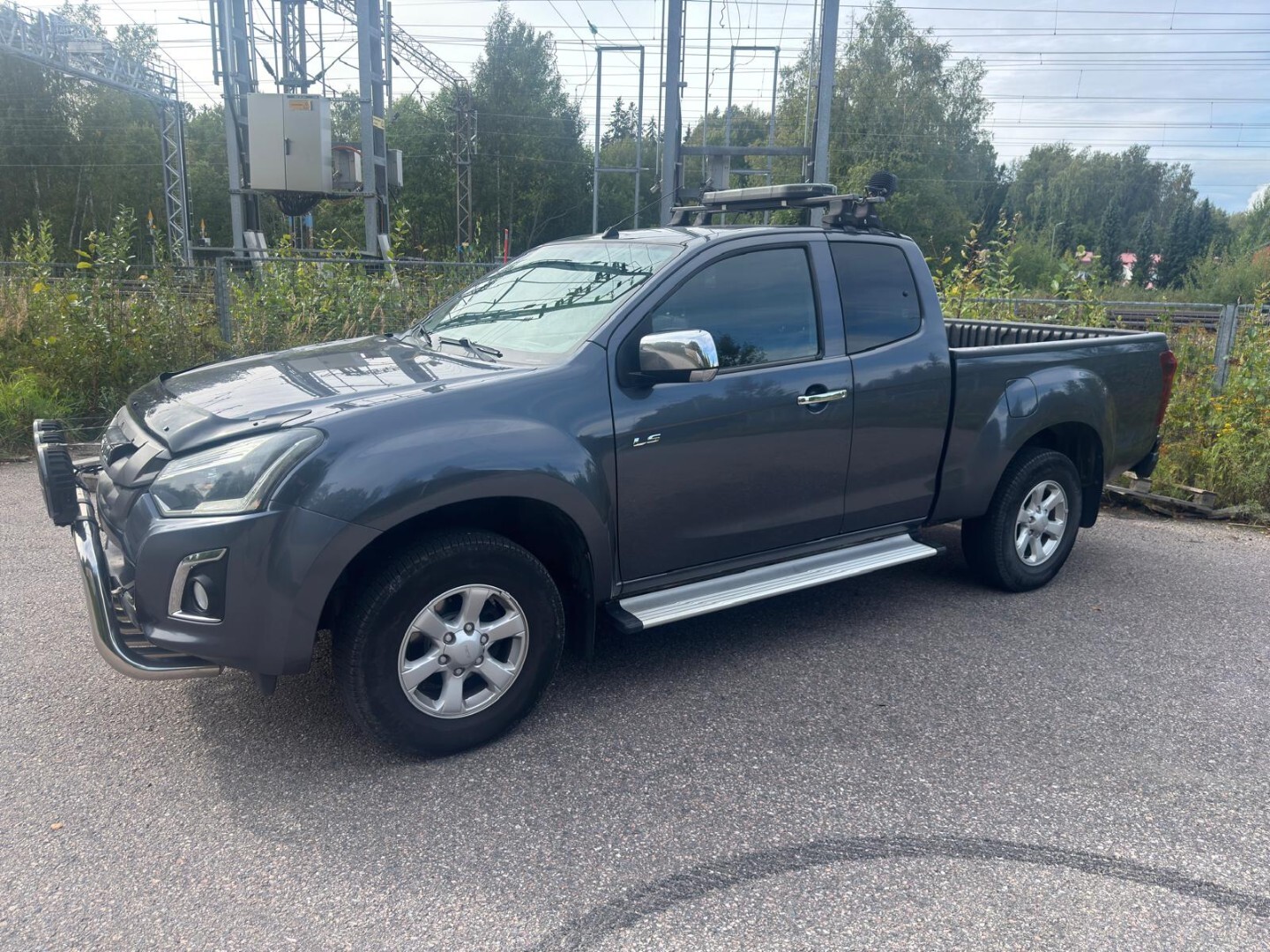 Isuzu