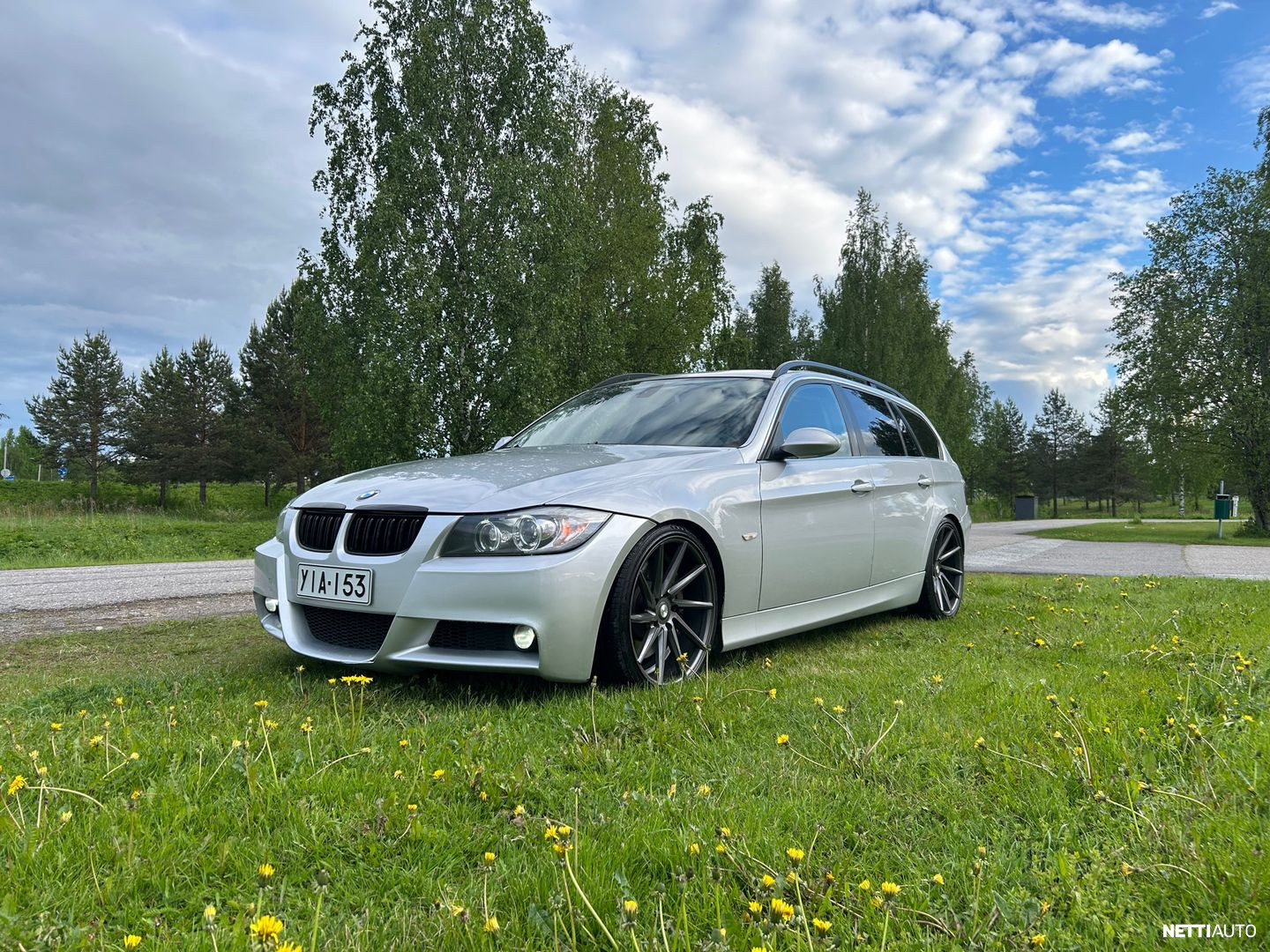 BMW 330