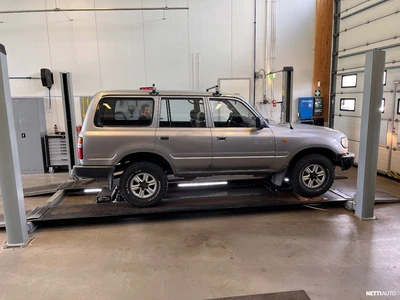Toyota Land Cruiser HZJ80L 1990, kuva 6/8