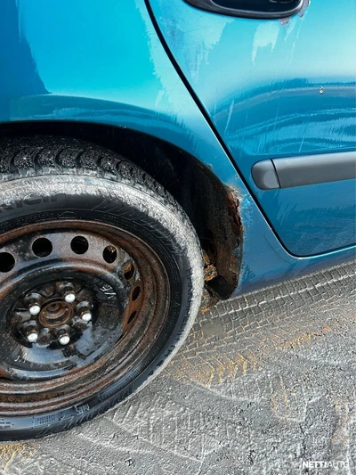 Toyota Avensis 1998, photo 4/5