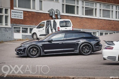 Porsche Taycan 2023, photo 5/8