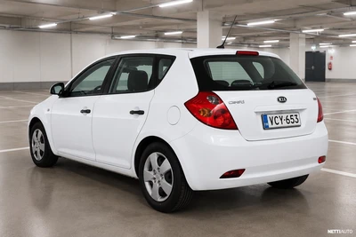 Kia Ceed 1,4 LX HB 5D Huoltokirja 2007, photo 4/8