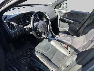Volvo XC60 2017, photo 4/4