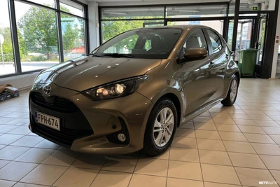 Toyota Yaris 1,5 Hybrid Active 2022, photo 1/10