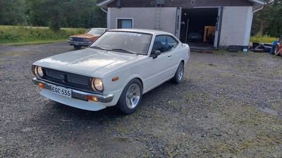 Toyota Corolla 1976, photo 3/16