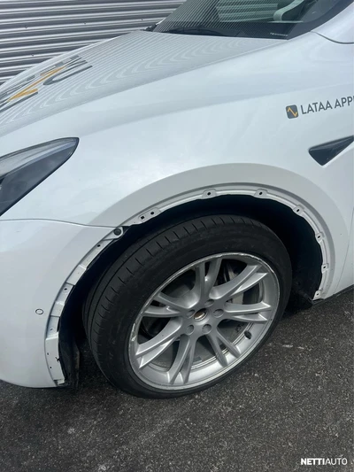 Tesla Model Y RWD 2023, kuva 2/7