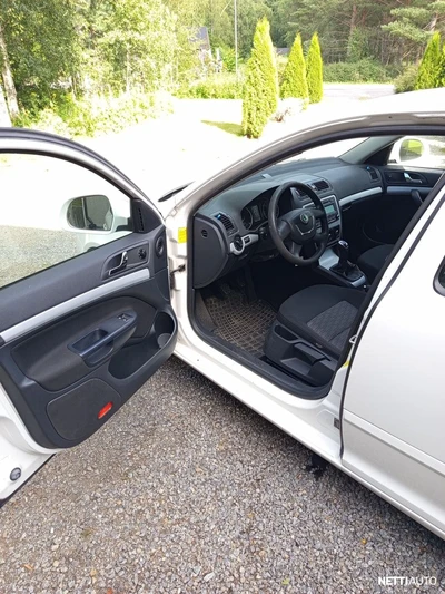 Skoda Octavia 1,2 TSI Ambiente 2011, photo 5/15