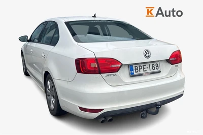 Volkswagen Jetta 2012, photo 2/3