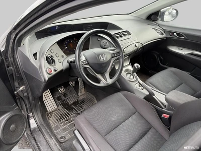 Honda Civic 5D 1,4i Sport 2010, photo 4/5