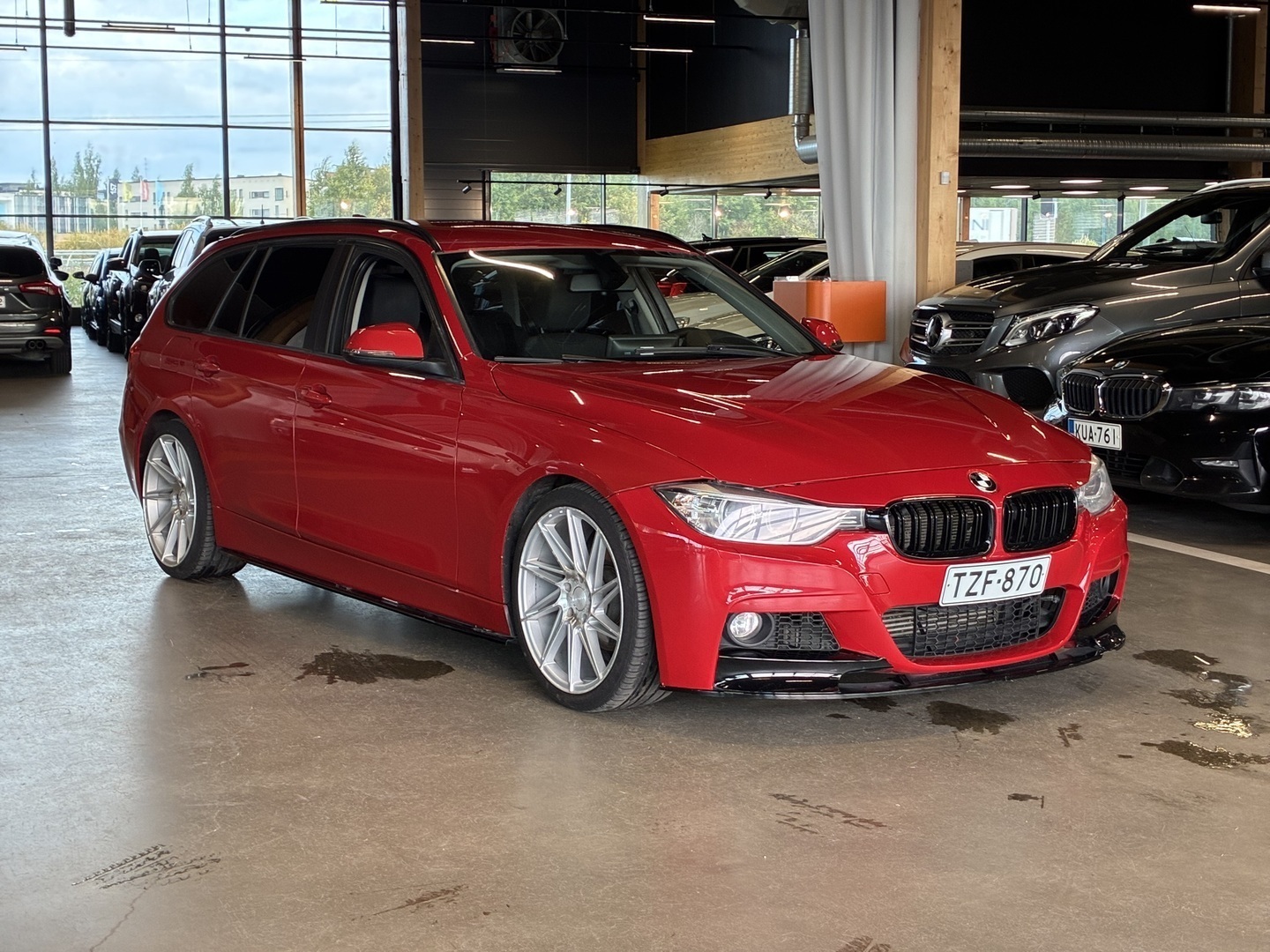 BMW 320