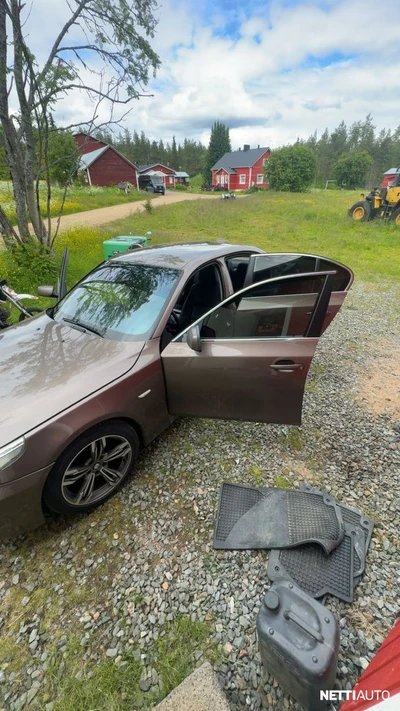 BMW 525 2004, photo 6/9