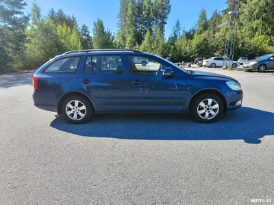 Skoda Octavia 2010, kuva 6/7