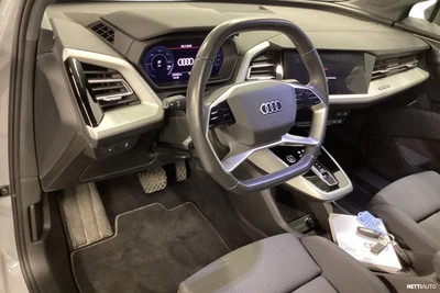 Audi Q4 e-tron 40 e-tron 2023, photo 5/6