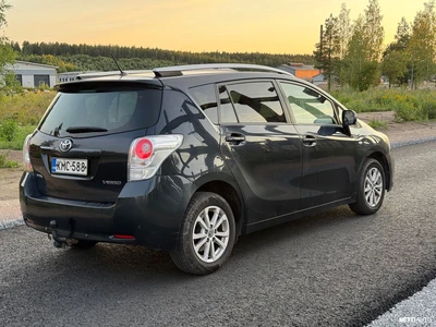 Toyota Verso 2,0 D-4D Family 7p 2013, photo 3/12
