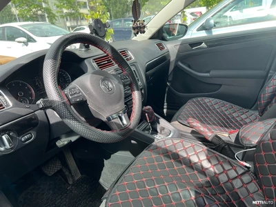 Volkswagen Jetta 2012, kuva 3/10