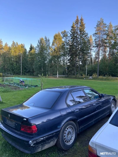 BMW 725 1998, photo 3/4