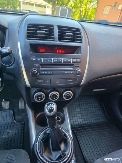 Mitsubishi ASX 2011, photo 7/10