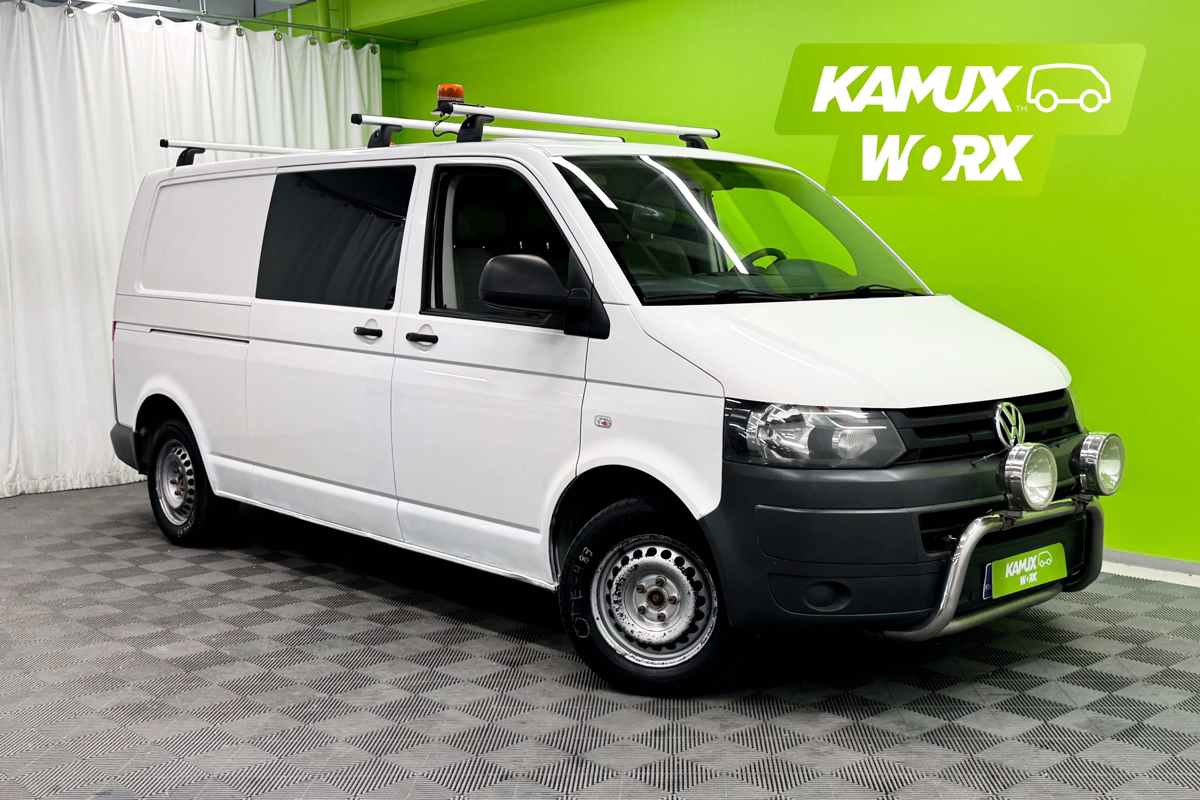 Volkswagen Transporter pitkä 2,0 TDI 103 kW 4Motion 3200kg