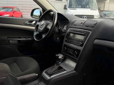Skoda Octavia 2010, kuva 6/10